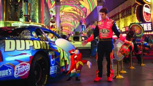 Задник до фильму"Луні Тьюнз: Знову в ділі" #326287