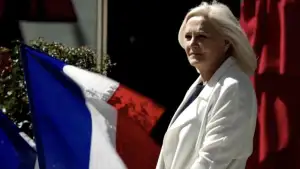 Задник до фильму"RN 72, à la conquête de l