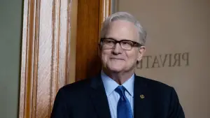 Задник до фильму"Елла МакКей" #509598