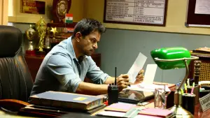 Задник до фильму"தீயவர் குலைகள் நடுங்க" #785700