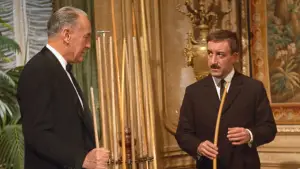 Задник до фильму"Постріл у темряві" #714164