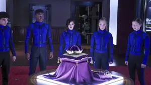 Задник до фильму"Таємне товариство другонароджених членів королівської сім’ї" #269193