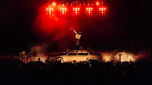 Задник до фильму"Twenty One Pilots: More Than We Ever Imagined" #767526