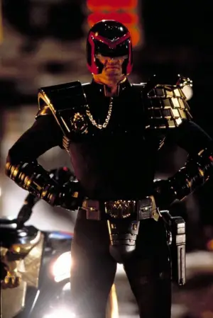 Постер до фильму"Суддя Дредд" #682143