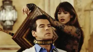 Задник до фильму"007: І цілого світу замало" #625740