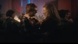 Задник до фильму"How to Be Normal and the Oddness of the Other World" #781580