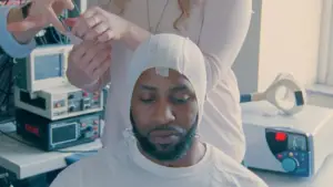 Задник до фильму"And If the Body" #781305