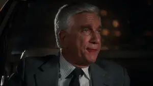 Задник до фильму"Голий пістолет: Із файлів поліційного відділку" #637898