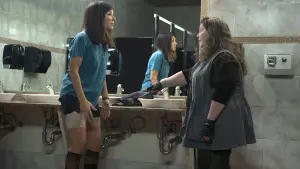 Задник до фильму"Озброєні та небезпечні" #276441