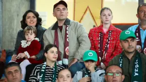 Задник до фильму"Başka Bir Sen" #880042