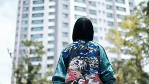 Задник до фильму"Револьвер" #637171