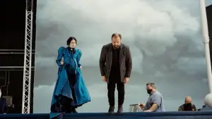 Задник до фильму"Бідолашні створіння" #584160