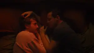 Задник до фильму"Ми всі незнайомці" #664539