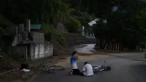 Задник до фильму"罪と悪" #758786