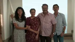 Задник до фильму"3 பி.ஹெச்.கே" #785127