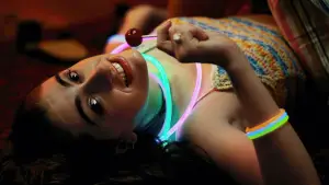 Задник до фильму"Тіло, тіло, тіло" #698199