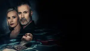 Задник до фильму"The Girl in the Pool" #705518