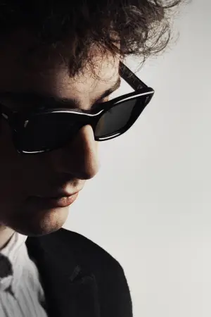 Постер до фильму"Боб Ділан: Цілковитий незнайомець" #577774