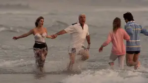 Задник до фильму"Голий пістолет: Із файлів поліційного відділку" #637873