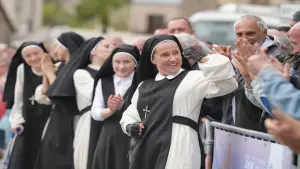 Задник до фильму"Монашки на драйві!" #190724