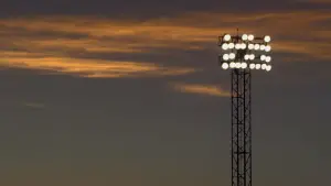 Задник до фильму"Нічні вогні п’ятниці" #651734