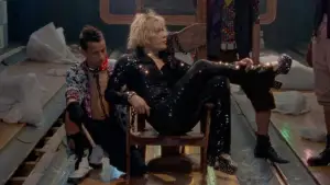 Задник до фильму"自殺サークル" #797794