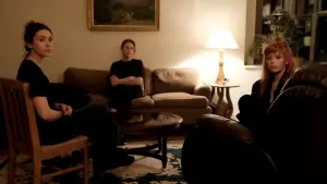 Задник до фильму"Його три доньки" #641318