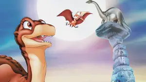 Задник до фильму"Земля до початку часів 6. Таємниця Скелі Завра" #338702