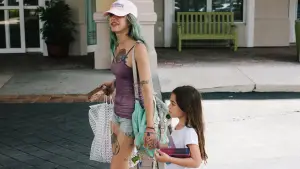 Задник до фильму"Проект «Флорида»" #709837