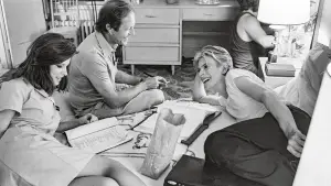 Задник до фильму"Людина, яка впала на Землю" #765184