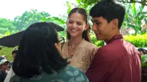 Задник до фильму"Tunggu Aku Sukses Nanti" #763539