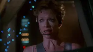 Задник до фильму"Турбулентність" #654066