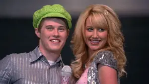 Задник до фильму"Шкільний мюзикл" #649119