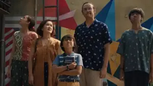 Задник до фильму"Keluarga Super Irit" #789395