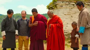 Задник до фильму"The Monk and the Gun" #758198