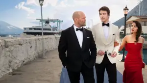 Задник до фильму"Операція «Фортуна»: Мистецтво перемоги" #807543