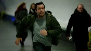 Відео до фільму Під прицілом | Point Blank Trailer