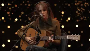 Задник до фильму"Maya Hawke - live on KEXP" #918162