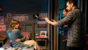 Задник до фильму"Голоси" #283022