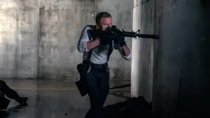 Задник до фильму"007: Не час помирати" #578492