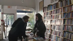 Задник до фильму"Любить не любить" #761150