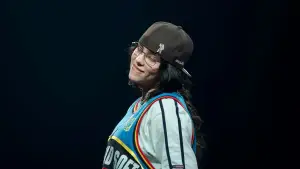 Задник до фильму"Billie Eilish - Hit Me Hard and Soft: The Tour (Live in 3D)" #779823