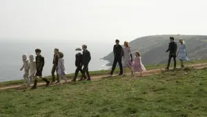 Задник до фильму"Дім дивних дітей Міс Сапсан" #474057