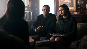 Задник до фильму"Небезпечна брехня" #411001