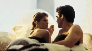 Задник до фильму"007: Помри, але не зараз" #602418