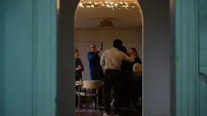 Задник до фильму"Люди" #450207