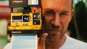 Задник до фильму"Кліпни двічі" #780315