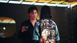 Задник до фильму"Револьвер" #637186