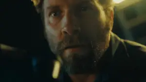 Задник до фильму"Небезпечна тварина" #552641