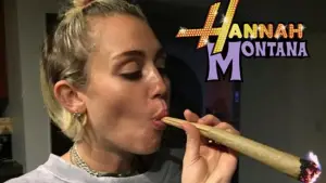 Задник до фильму"Hannah Montana 20th Anniversary Special" #760545